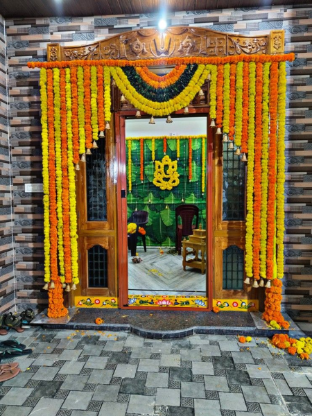 Traditional Pelli Door Decoration