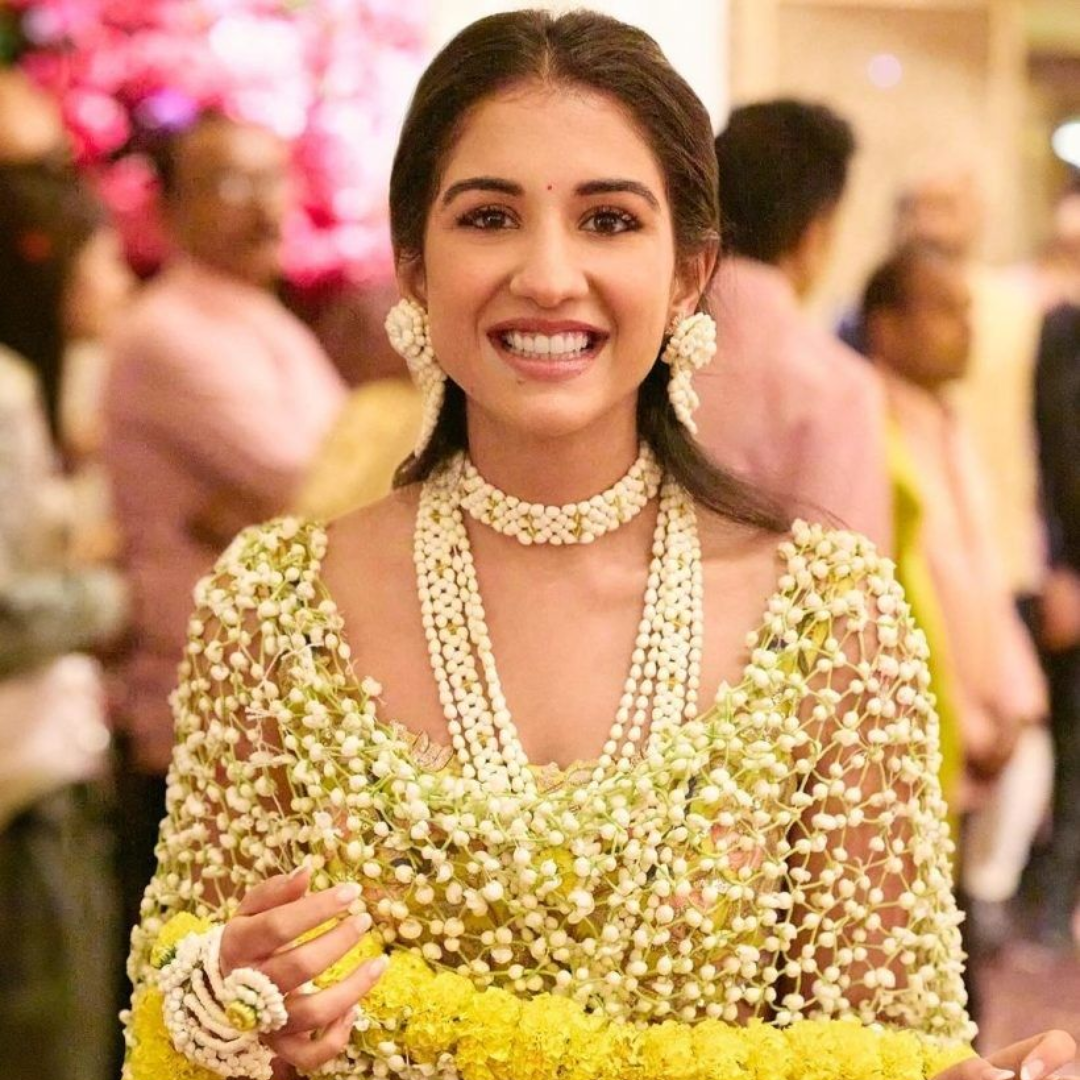 Fresh flower net dress for weddings hyderabad